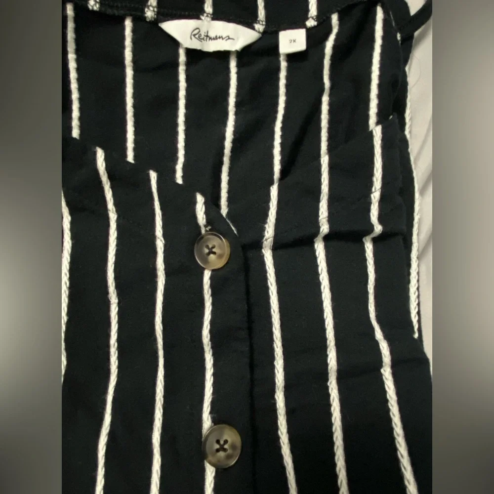 Reitmans Top - Picture 3 of 3